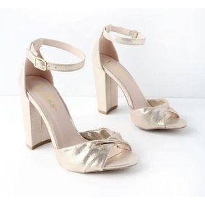 Lulu's brand Carly Gold Glitter Ankle Strap Heels- size 9